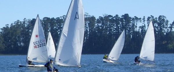 Regatas en la Laguna Grande Crédito Foto: Sørvest Blog