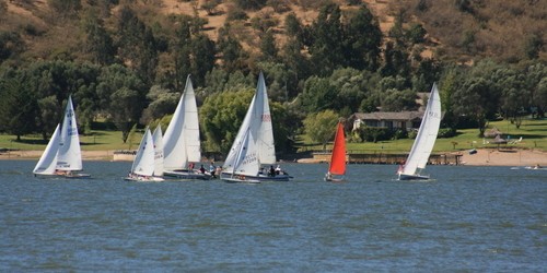 Regata en Lago Rapel