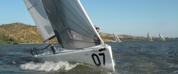 Entrenamiento clase Melges 24 Chile 10 Diciembre 2011 / Lago Rapel