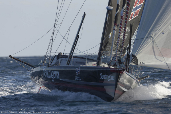 Barcelona World Race 2014/2015 Neutrogena © Gilles Martin-Raget 03