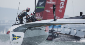 Louis Vuitton Cup: ETNZ 1-1 Luna Rossa © Abner Kingman