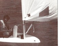 Referencia Artículo:
Equipo Revista “Regatas”. (N° 30. Octubre-Noviembre 1988). Noticias Náuticas: Tristán en la Memoria. Revista “Regatas” – Revista Náutica Nacional – Chile. Pag. 9.